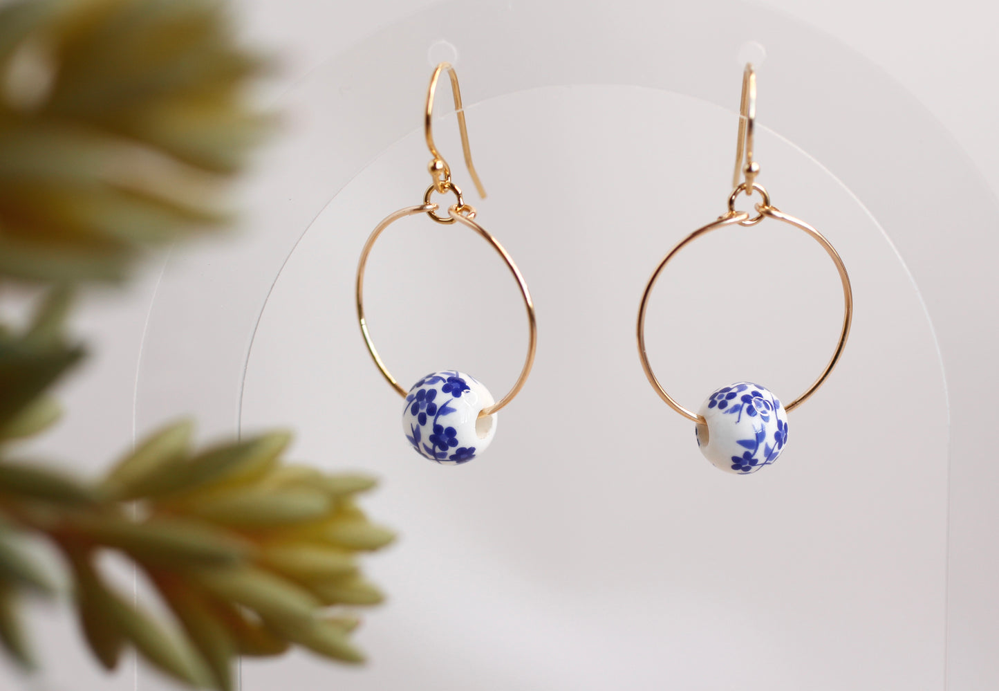 BLUE FLOWER BEAD EARRINGS