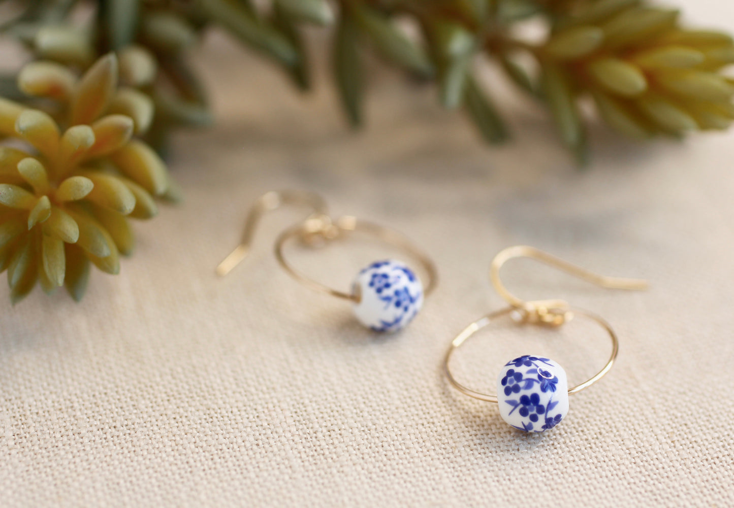 BLUE FLOWER BEAD EARRINGS