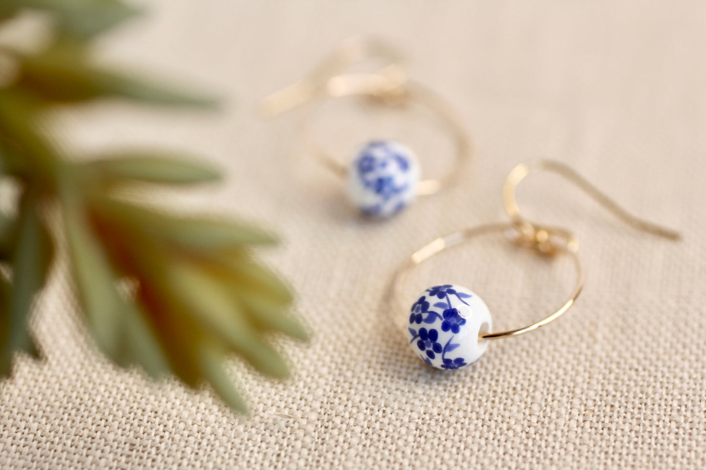 BLUE FLOWER BEAD EARRINGS