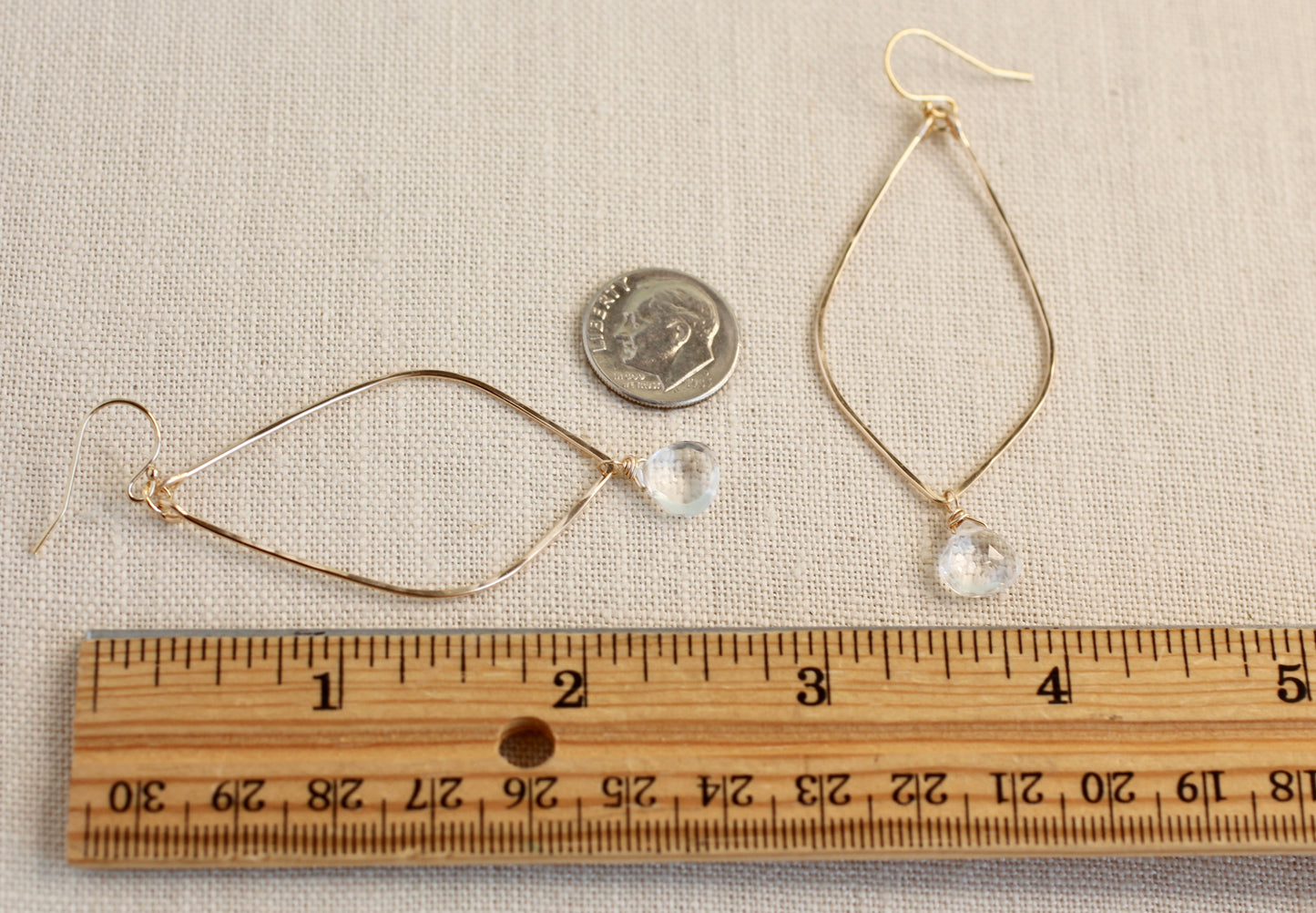 LONG QUARTZ EARRINGS