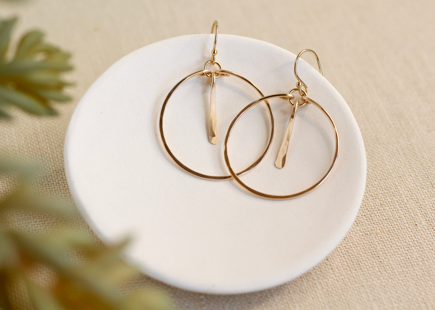 CIRCLE WITH SHORT BAR EARRINGS
