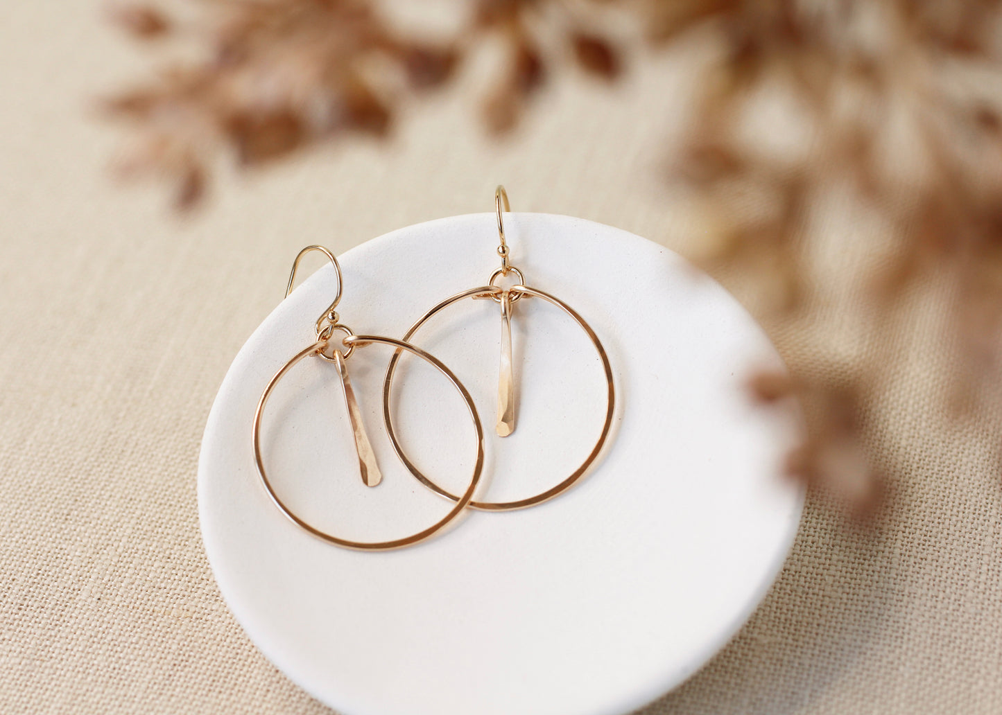 CIRCLE WITH SHORT BAR EARRINGS