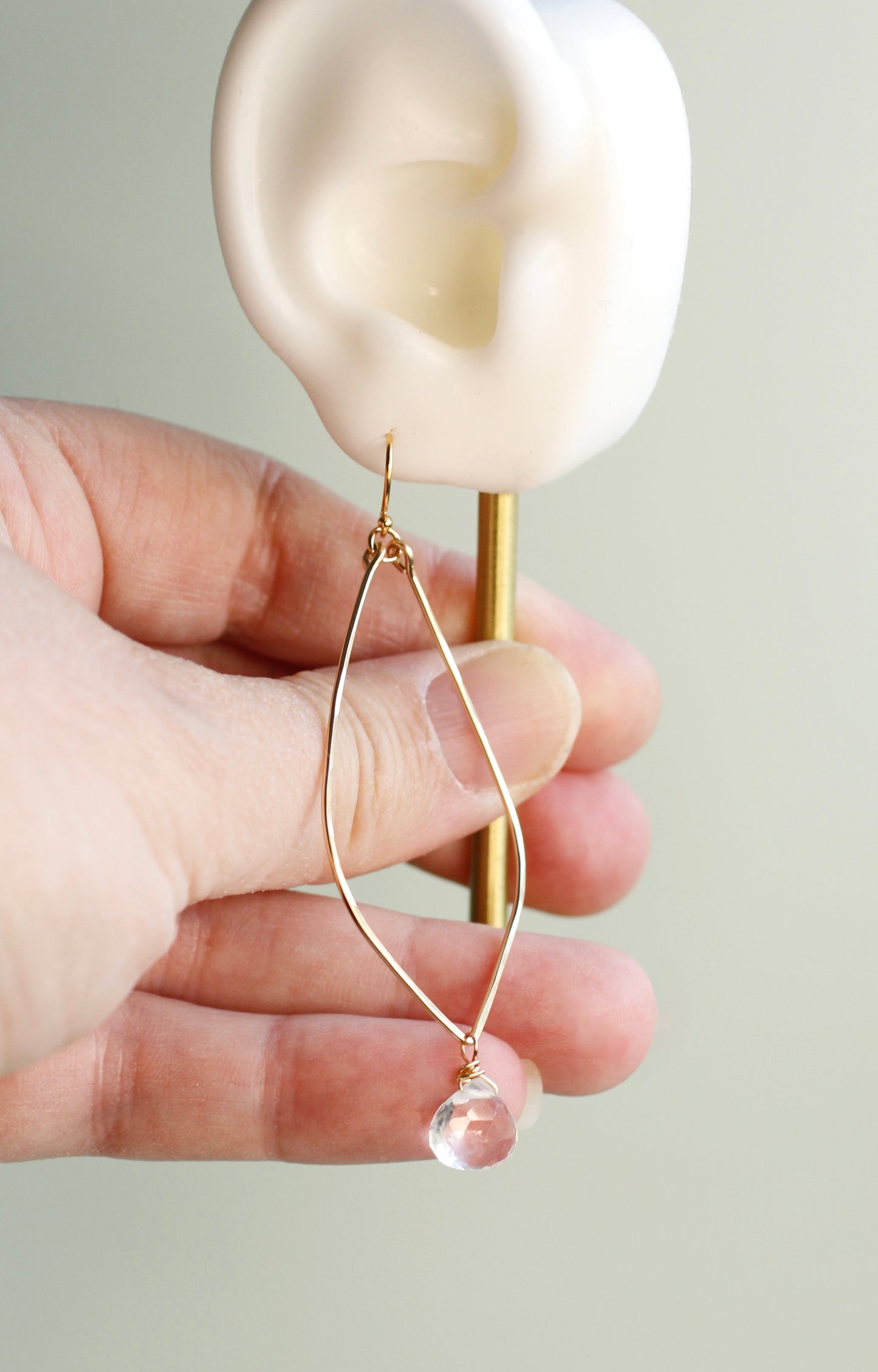 LONG QUARTZ EARRINGS