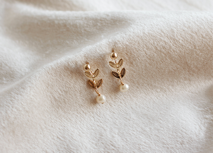 DAINTY LEAF & PEARL DANGLES