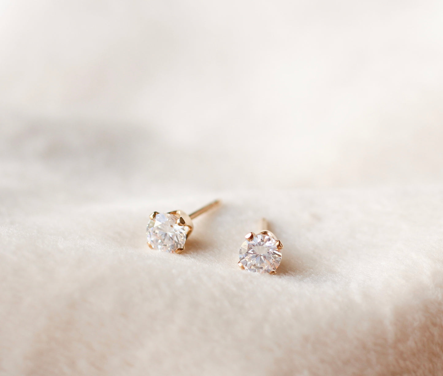 CUBIC ZIRCONIA STUDS