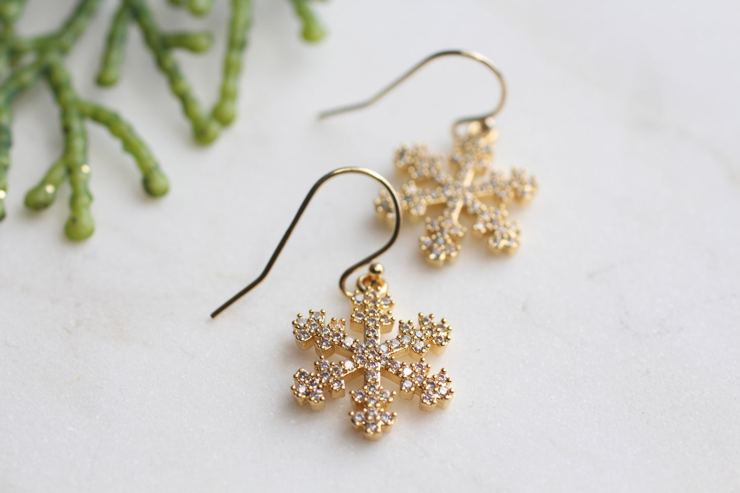 GOLD PLATED SNOWFLAKE EARRINGS