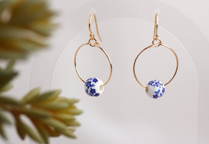 BLUE FLOWER BEAD EARRINGS