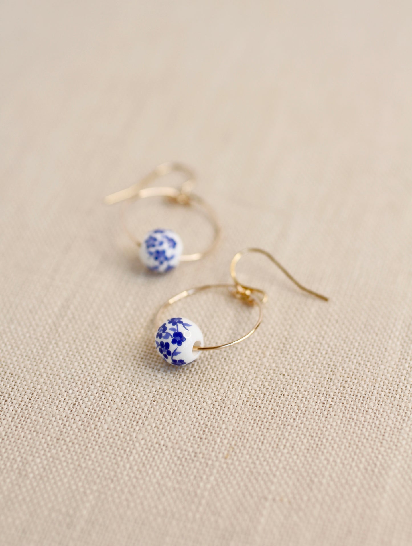BLUE FLOWER BEAD EARRINGS