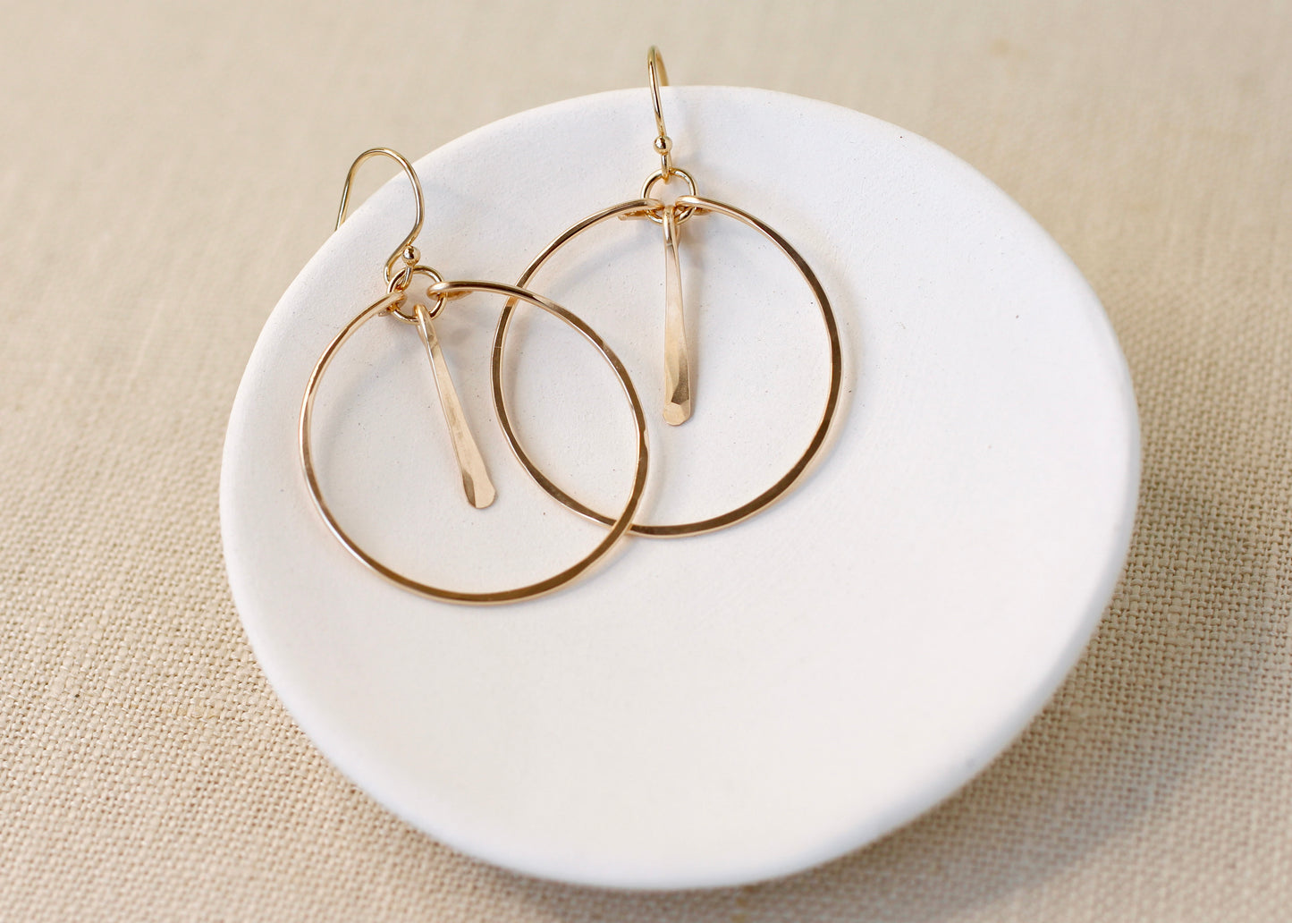 CIRCLE WITH SHORT BAR EARRINGS