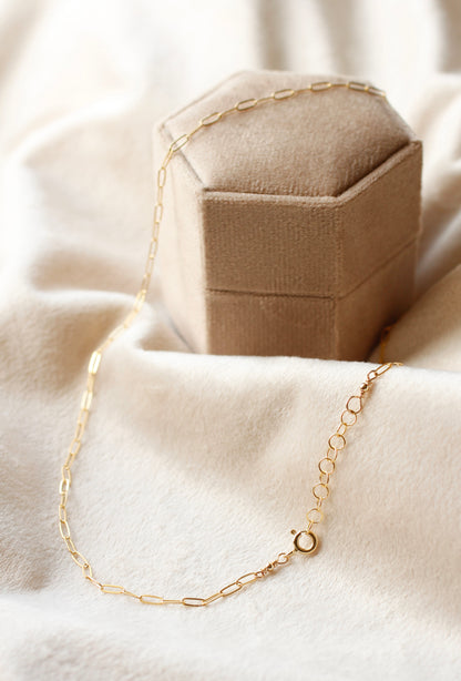 PAPERCLIP CHAIN NECKLACE