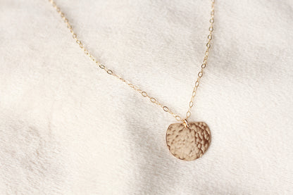 Hammered disc necklace